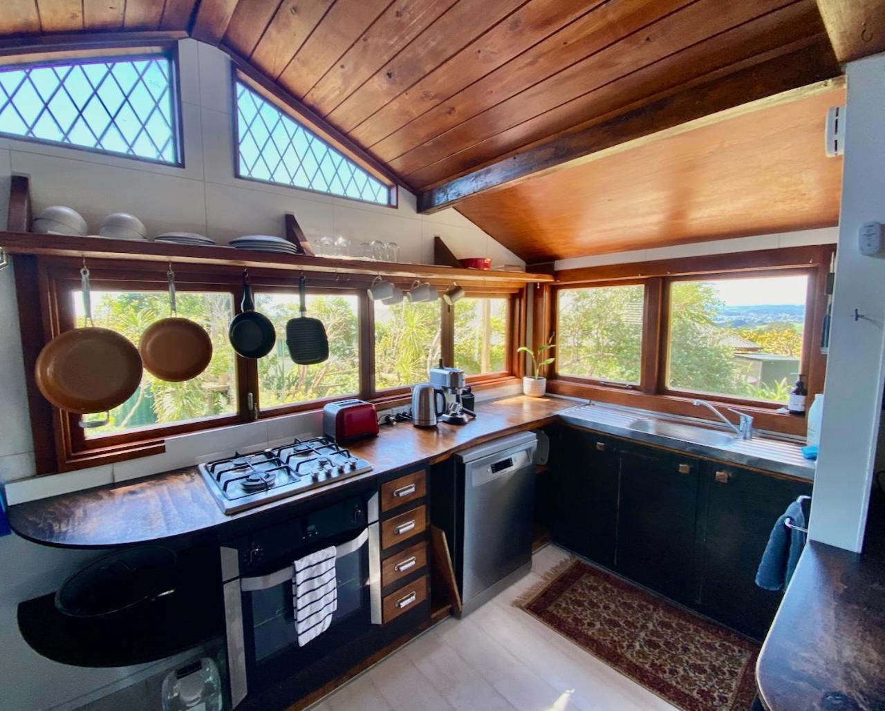 View * Raglan